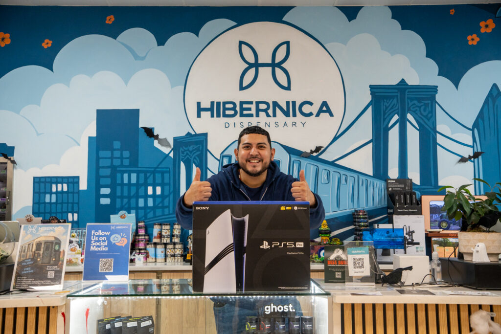 hibernica_team_celebrating_vinnie_raffle_winner