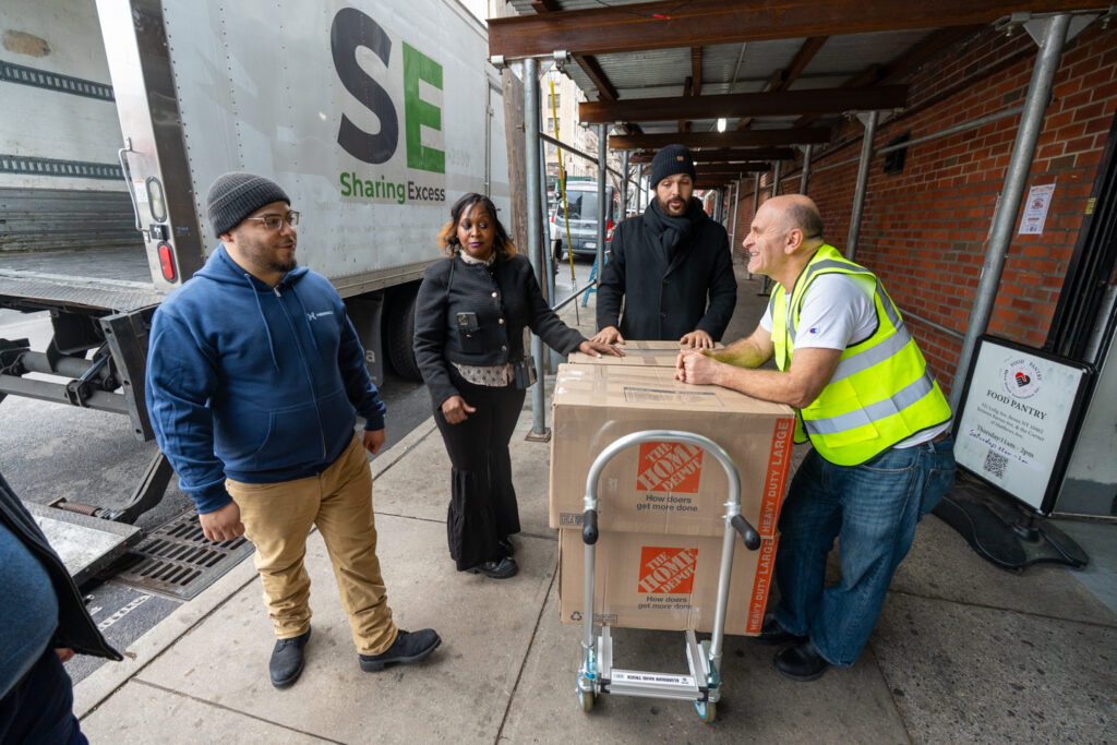 food_distribution_table_bronx_event